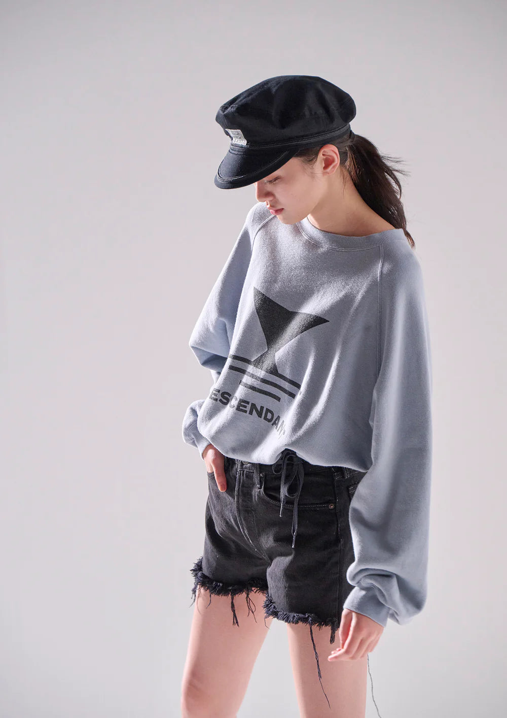 DESCENDANT FLUKE UP CREW NECK